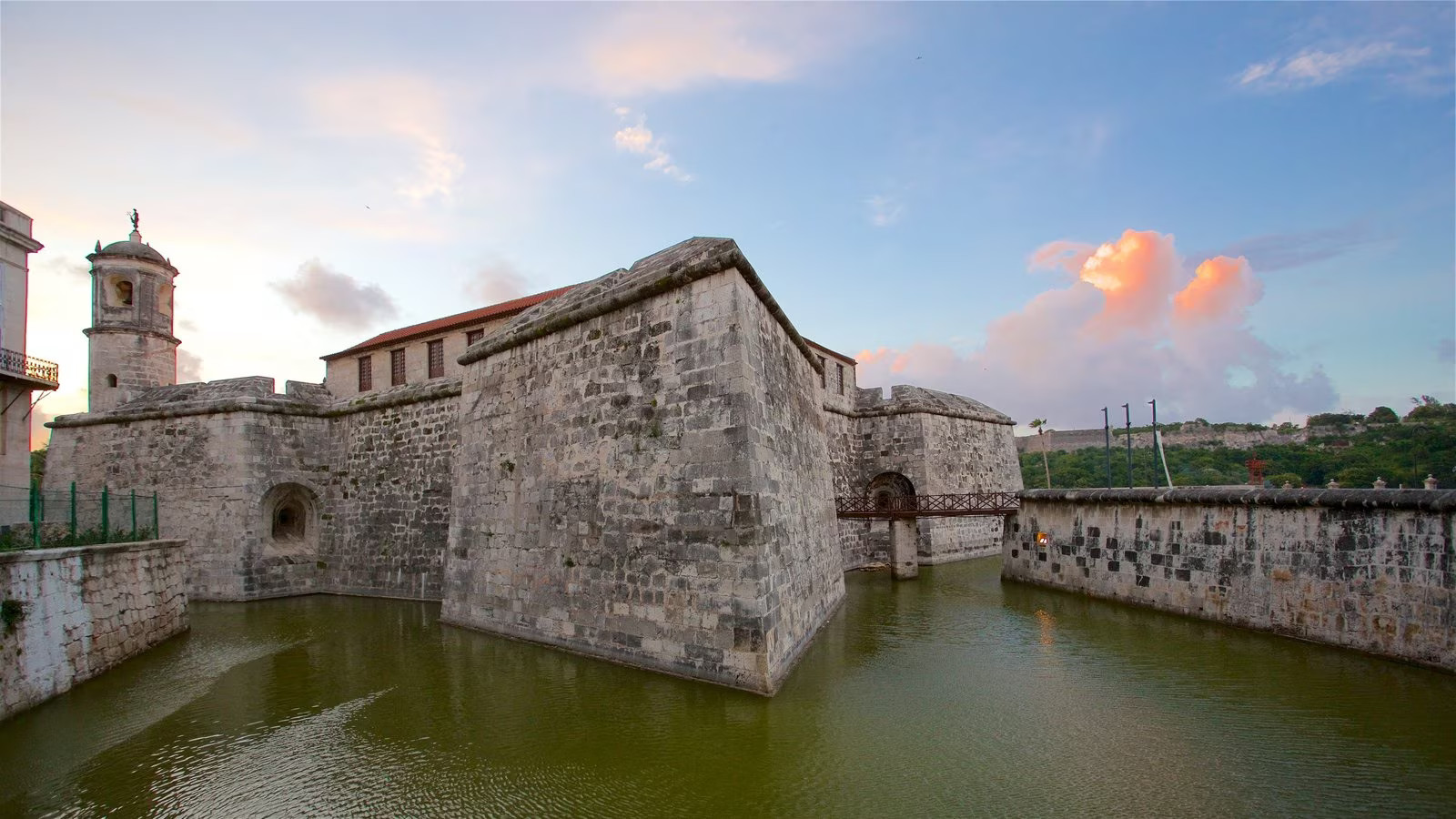 Kayaking en lago cristalino